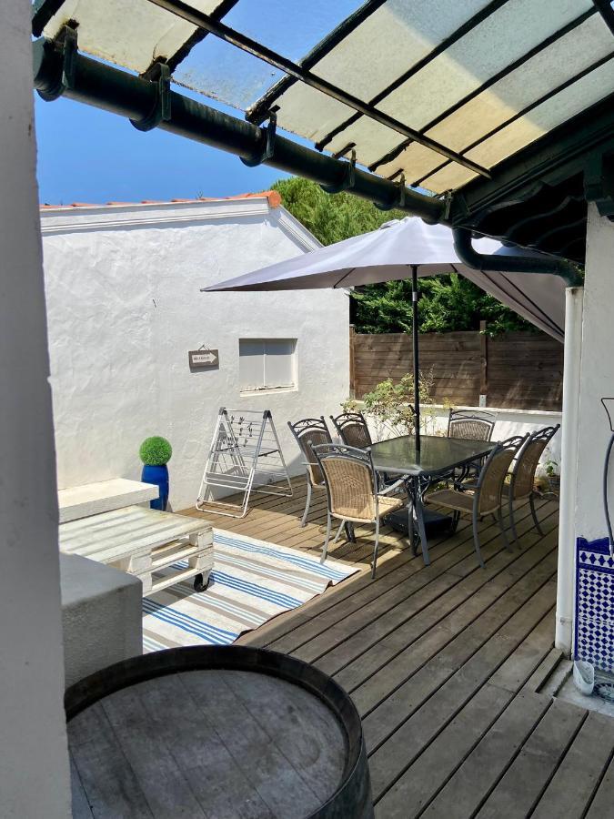 Agreable Maison De Ville Avec Une Belle Terrasse Англе Екстериор снимка