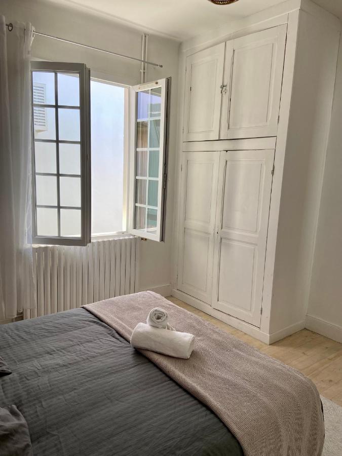 Agreable Maison De Ville Avec Une Belle Terrasse Англе Екстериор снимка