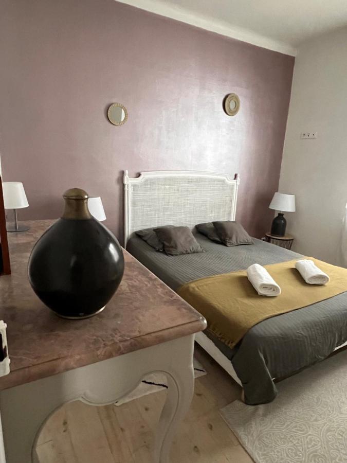 Agreable Maison De Ville Avec Une Belle Terrasse Англе Екстериор снимка